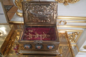 Ковчежец с башмачком с мощей святителя Спиридона Тримифунтского